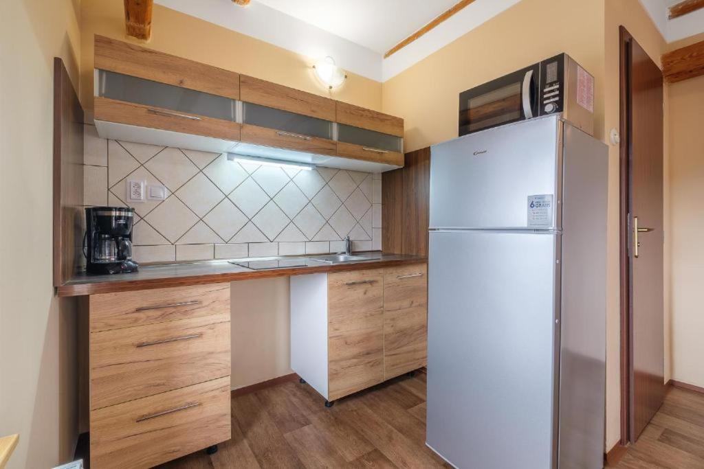 Apartmany Klinovec - Penzion Jonas Лоучна-под-Кліновцем Екстер'єр фото