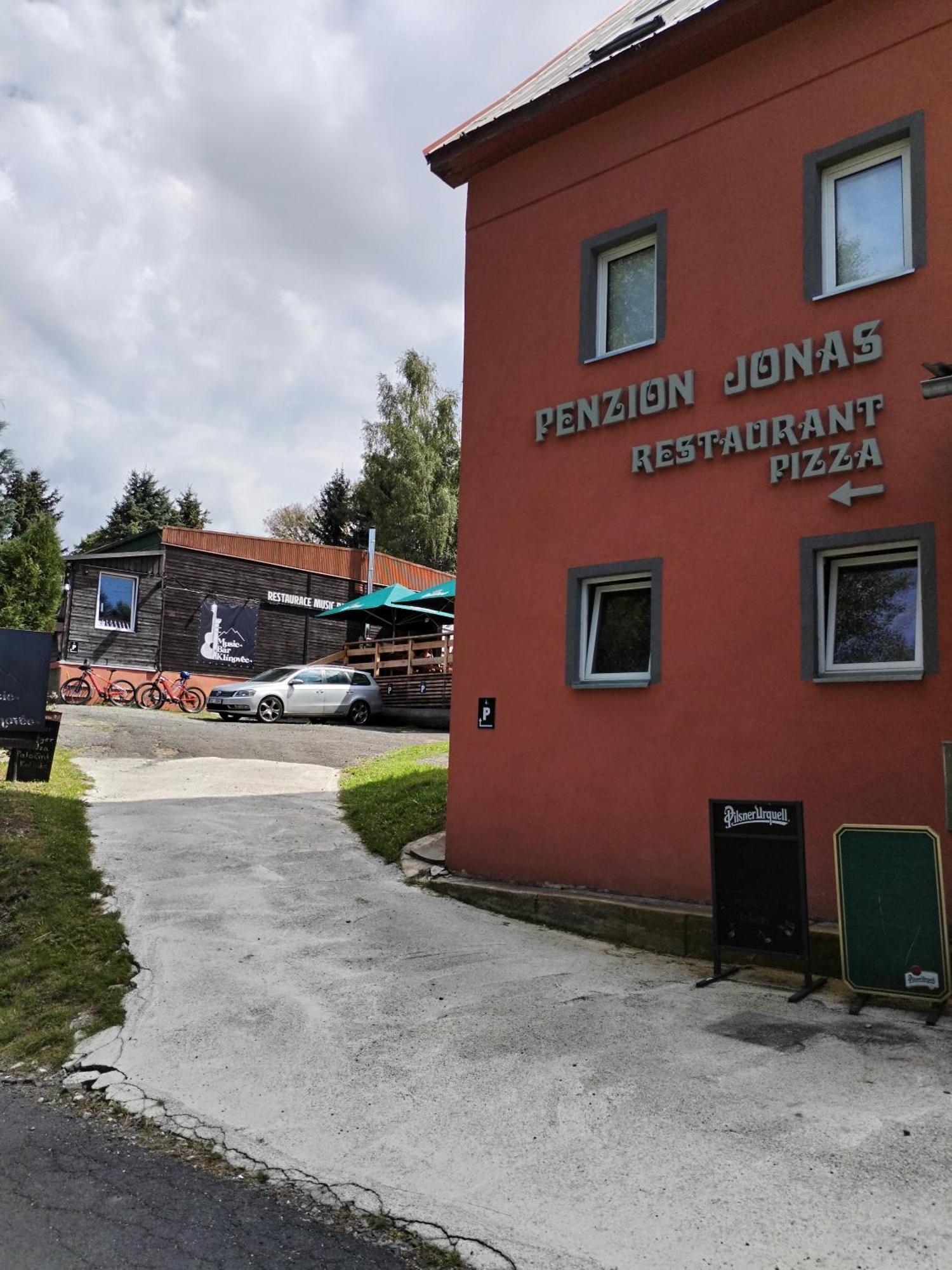 Apartmany Klinovec - Penzion Jonas Лоучна-под-Кліновцем Екстер'єр фото